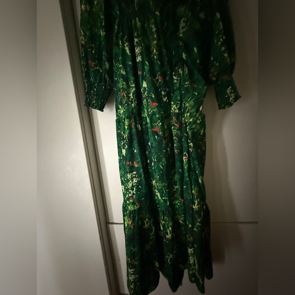 NWOT Floral Green Long Sleeve Dress fits size M/L/XL - Picture 4 of 6